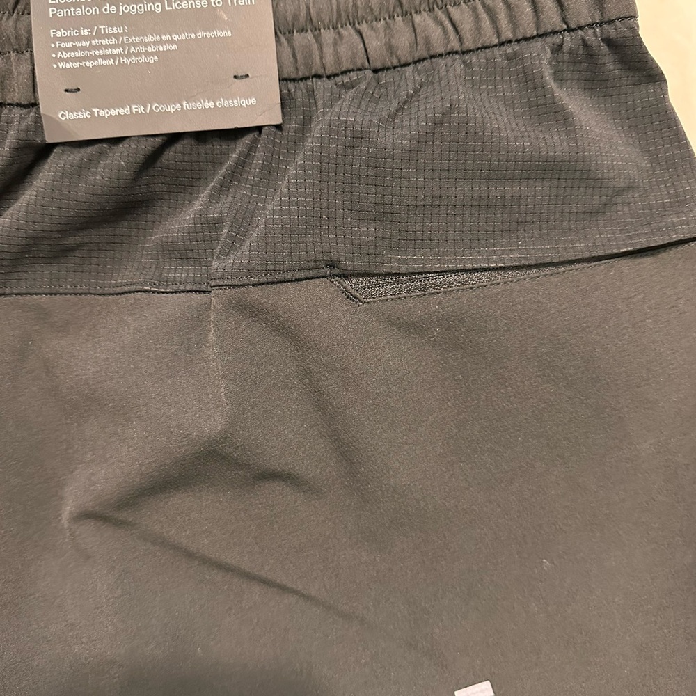 Lululemon - Men’s Joggers - License to Train - Black - NWT - Size L
